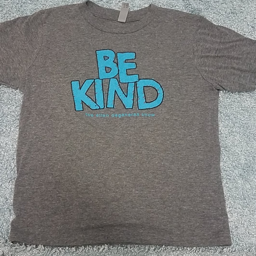 Be kind tshirt